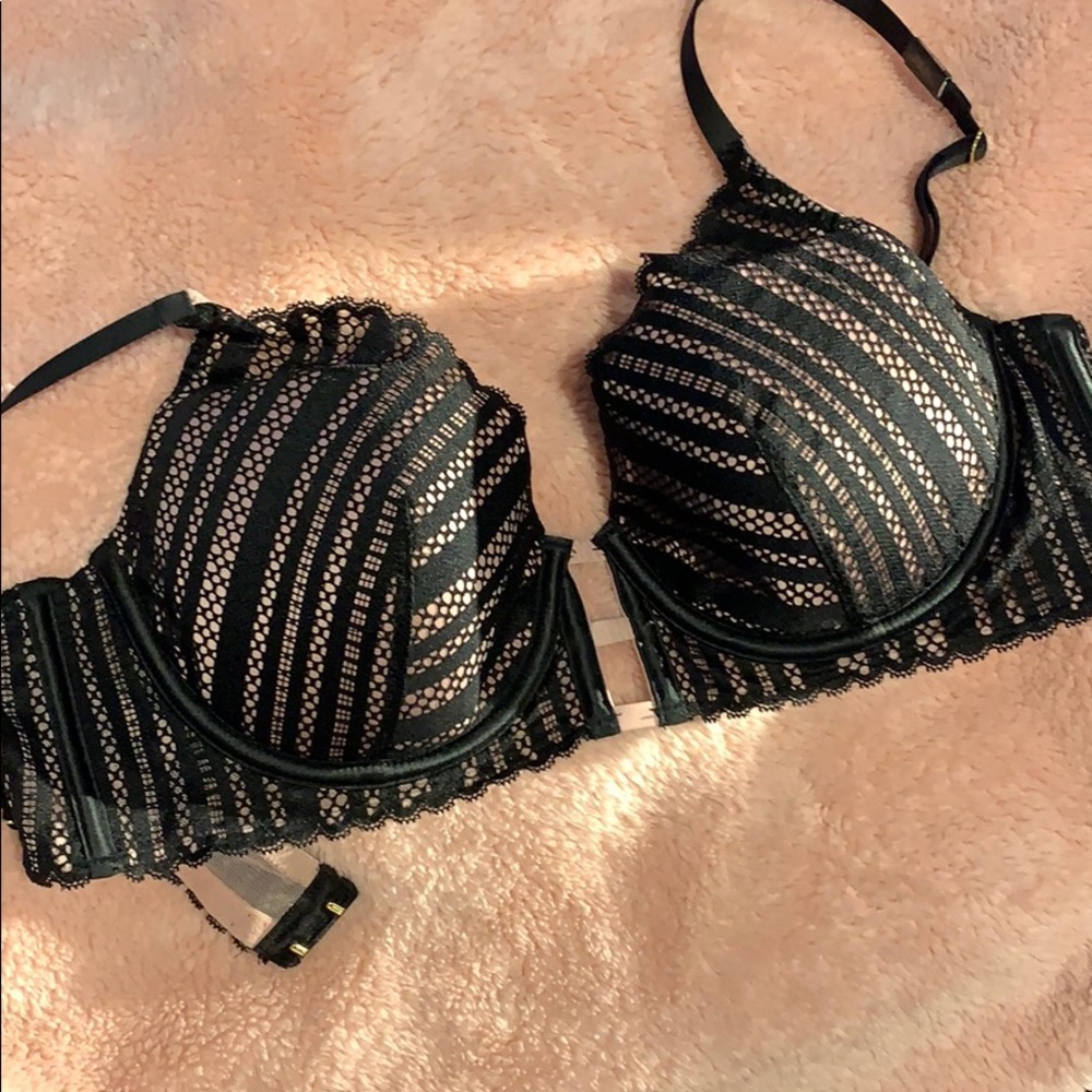 NWT Victoria’s Secret Silky Balconette Bra